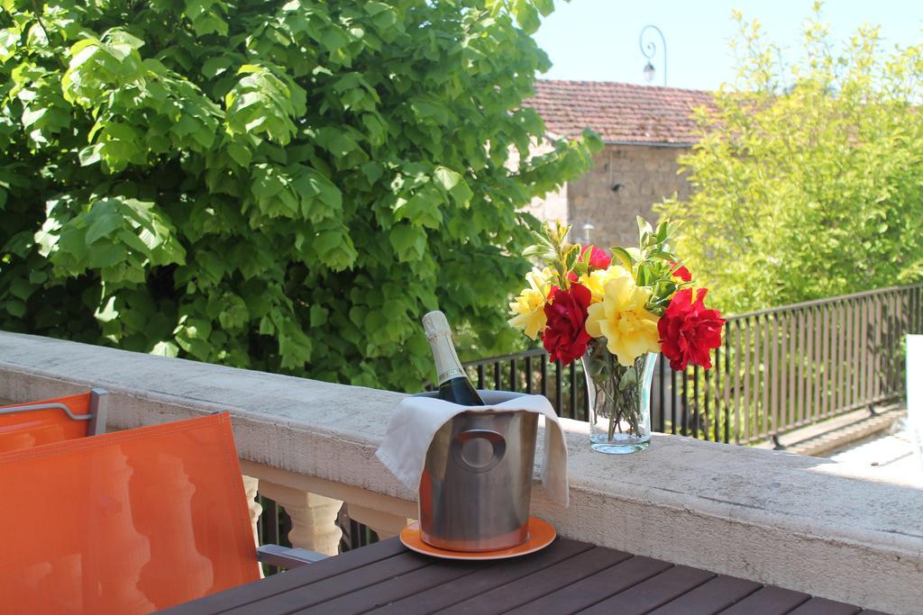Logis Hotel Restaurant & Pizzeria Vuillot Cuiseaux Εξωτερικό φωτογραφία