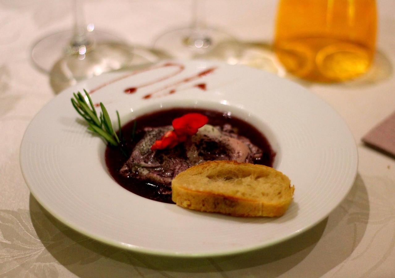Logis Hotel Restaurant & Pizzeria Vuillot Cuiseaux Εξωτερικό φωτογραφία