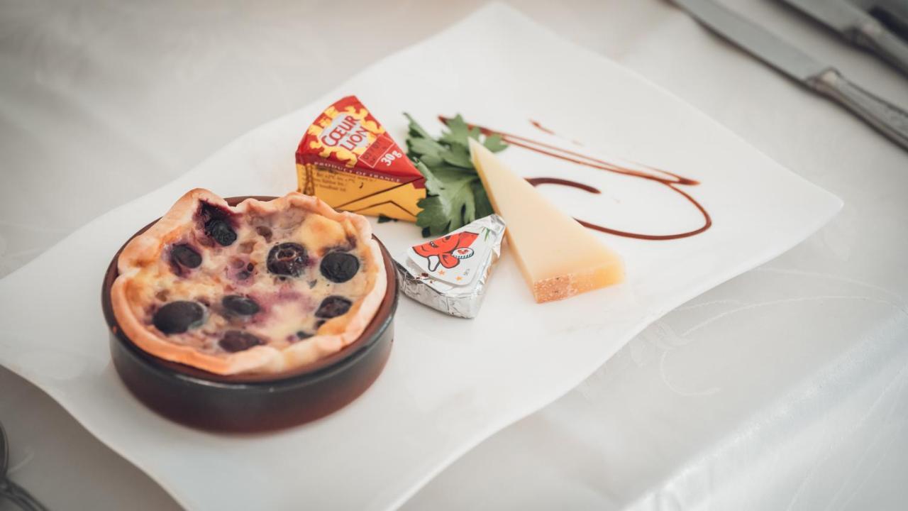 Logis Hotel Restaurant & Pizzeria Vuillot Cuiseaux Εξωτερικό φωτογραφία