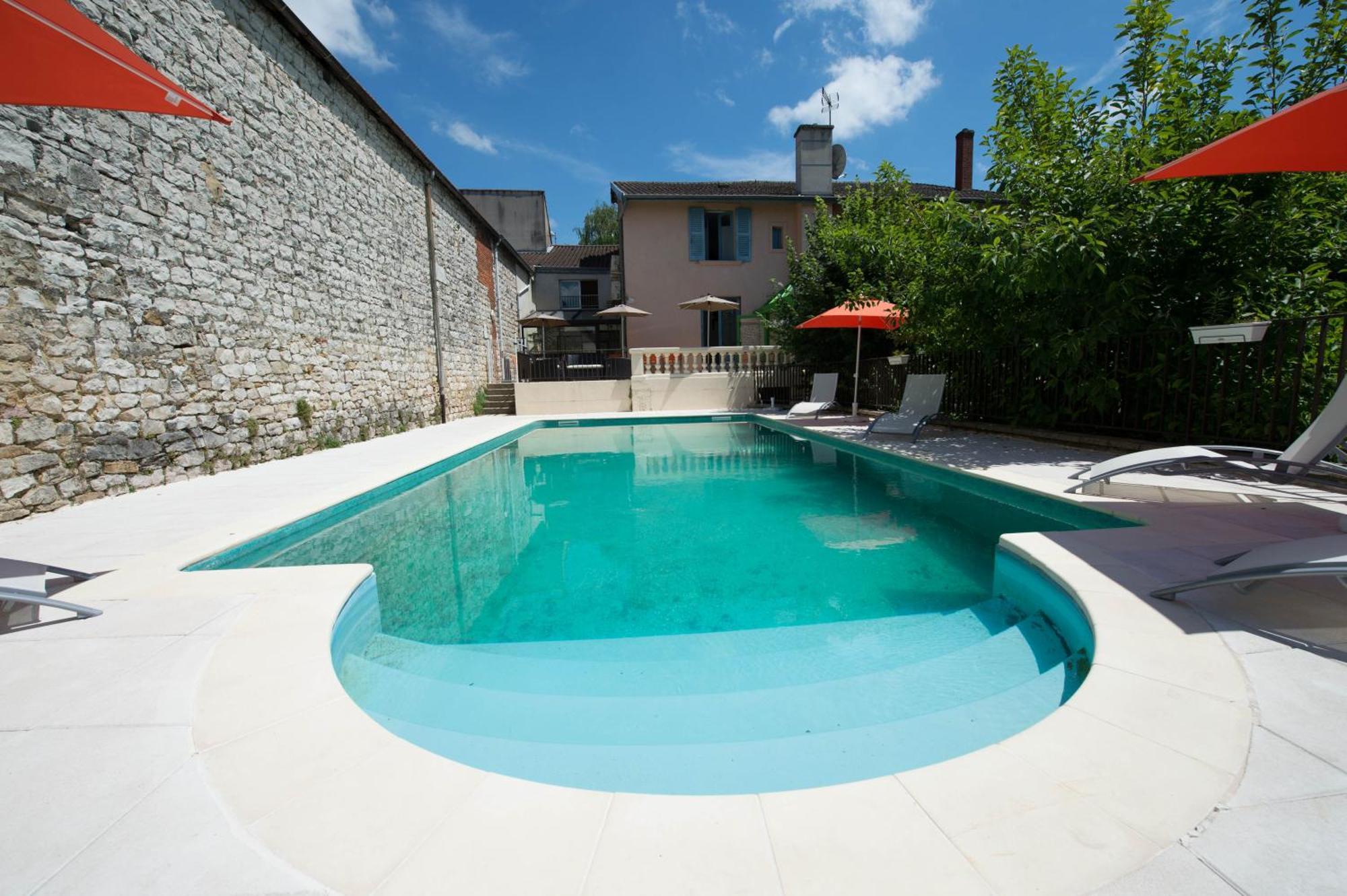 Logis Hotel Restaurant & Pizzeria Vuillot Cuiseaux Εξωτερικό φωτογραφία
